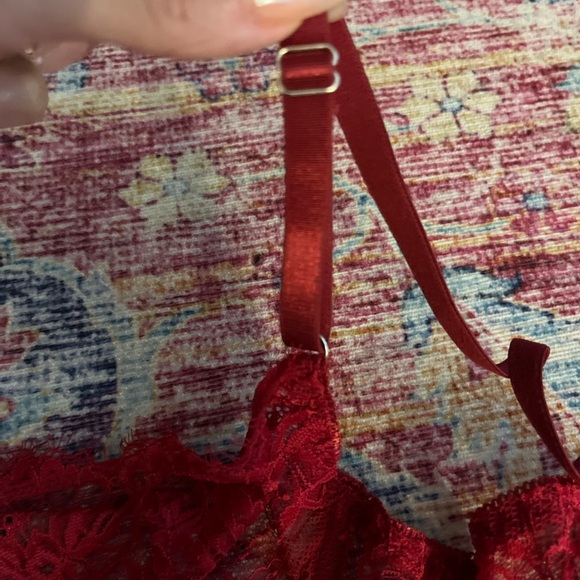 🆕NWOT Elegant Red Lace Lingerie Bra/Panties Set Women’s Small 32A 32B 34A 34B - Picture 9 of 14